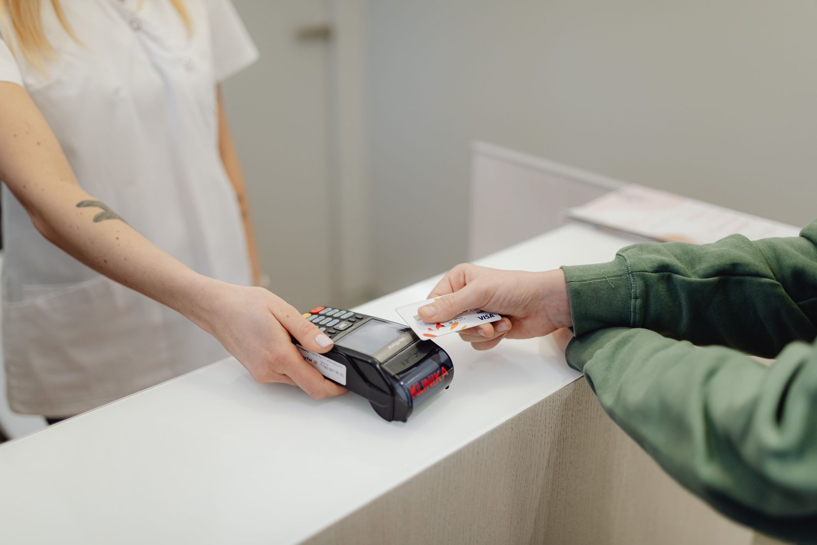 Carte prépayée La Banque Postale : le comparatif des coûts